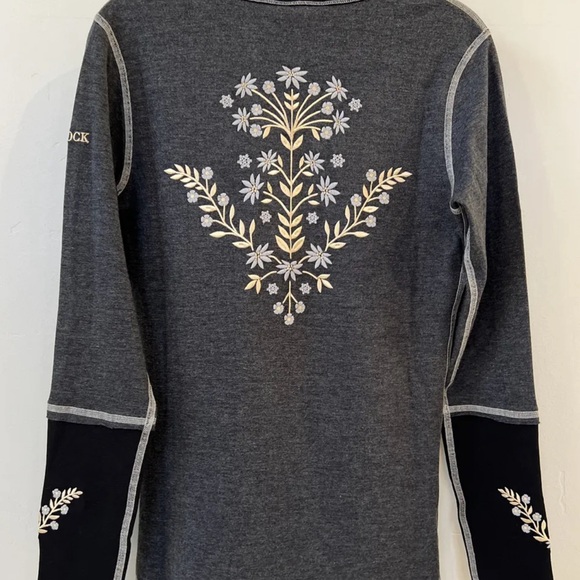 Alp N Rock Mountain Flower Henley. New with tags. - Picture 1 of 4